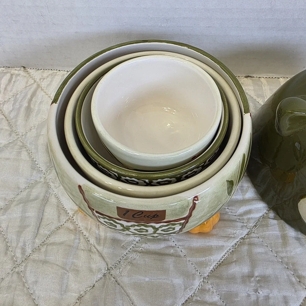 Set Of 4 Vintage Temptations Old World Green Nesting Owl Measuring Cups